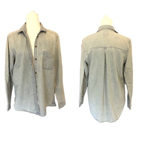 American Eagle Outfitters Tops - American Eagle button down jean shirt size large collared long sleeve pocket